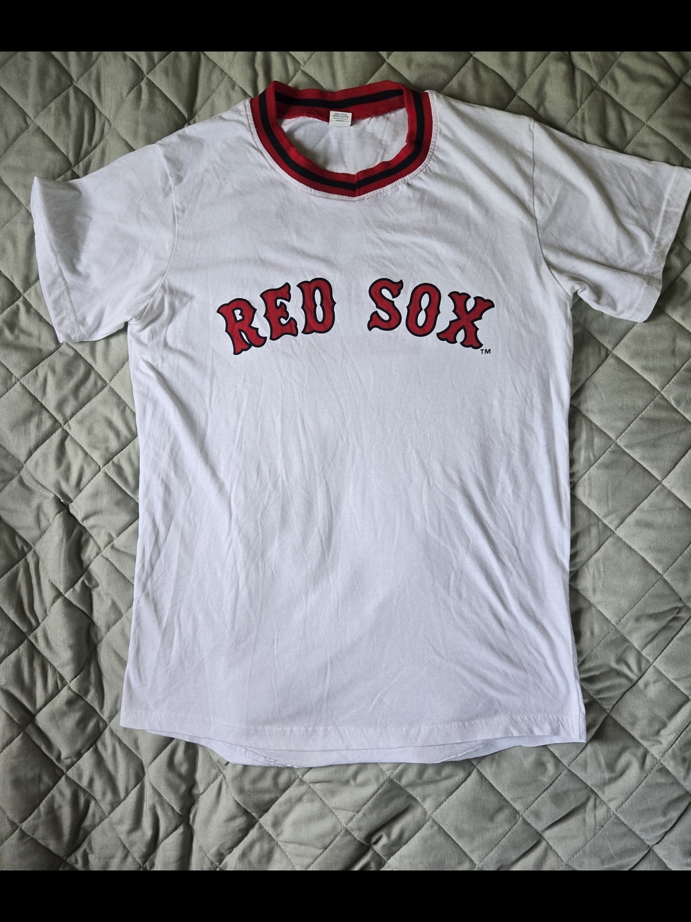 Boston Red Sox White Short-Sleeve Graphic Tee